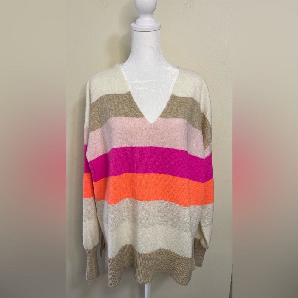 LOFT Women’s Striped Relaxed V-Neck Sweater Pullover Size XL.